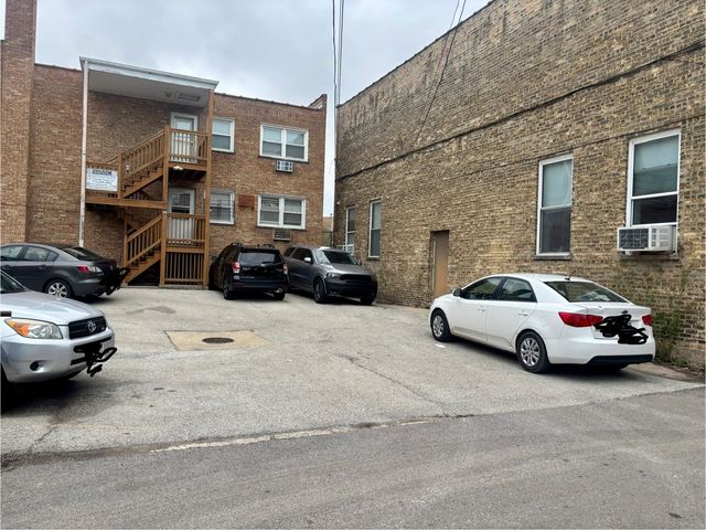 6921 N Ashland Boulevard 2B, Chicago, IL 60626