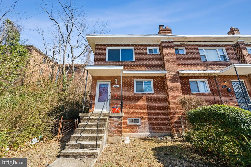 818 NEPTUNE AVE, Oxon Hill, MD 20745