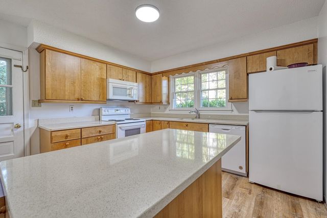 102 Wake Robin Circle, Spartanburg, SC 29301