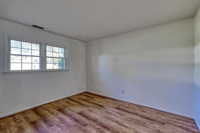 102 Wake Robin Circle, Spartanburg, SC 29301