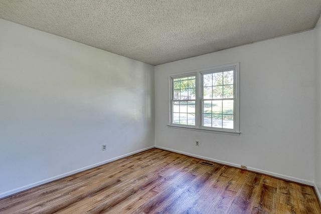 102 Wake Robin Circle, Spartanburg, SC 29301