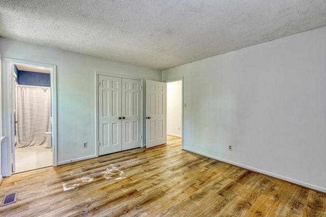 102 Wake Robin Circle, Spartanburg, SC 29301