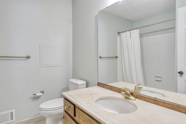 102 Wake Robin Circle, Spartanburg, SC 29301