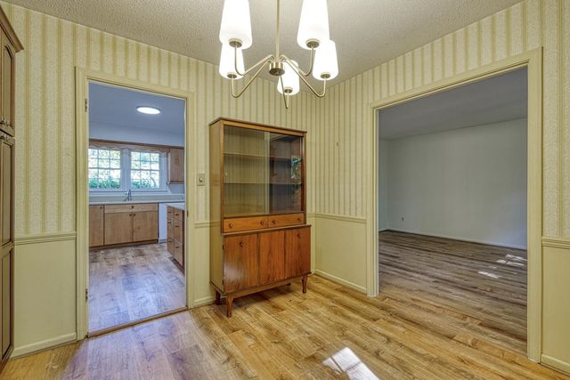 102 Wake Robin Circle, Spartanburg, SC 29301