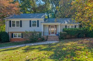 102 Wake Robin Circle, Spartanburg, SC 29301