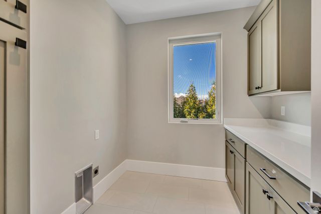 3168 W CHALK CREEK, South Jordan, UT 84095