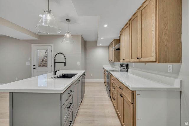 3168 W CHALK CREEK, South Jordan, UT 84095