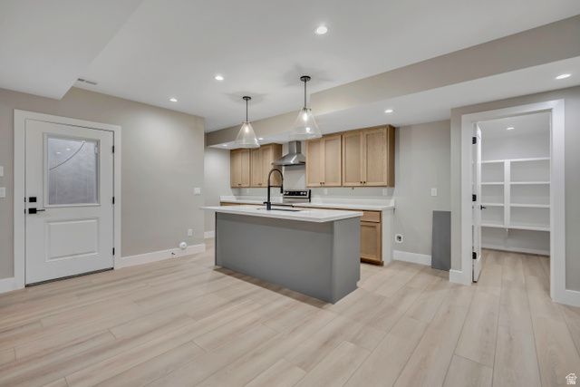 3168 W CHALK CREEK, South Jordan, UT 84095