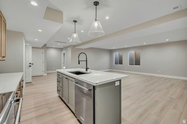 3168 W CHALK CREEK, South Jordan, UT 84095