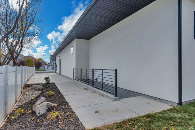 3168 W CHALK CREEK, South Jordan, UT 84095