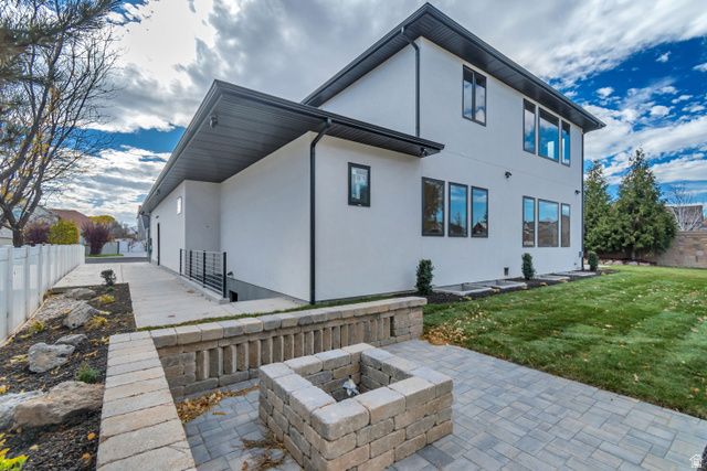 3168 W CHALK CREEK, South Jordan, UT 84095