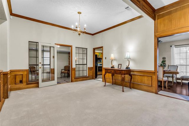 1013 Canyon Ridge Drive, Desoto, TX 75115