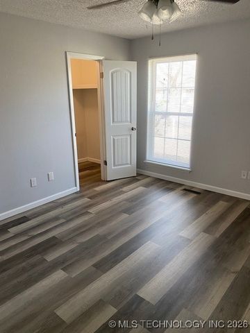 1530 E 66th Court, Tulsa, OK 74136