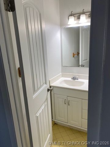 1530 E 66th Court, Tulsa, OK 74136