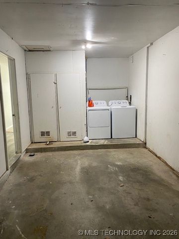 1530 E 66th Court, Tulsa, OK 74136