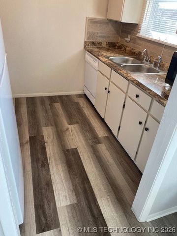 1530 E 66th Court, Tulsa, OK 74136