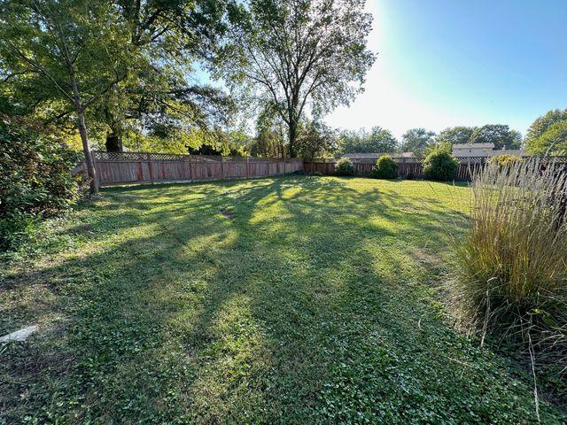120 S 8th Avenue, Winterset, IA 50273