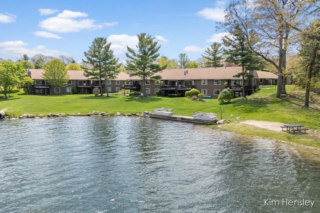 6641 Bella Vista Drive Ne, Cannon Twp, MI 49341