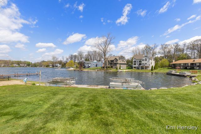 6641 Bella Vista Drive Ne, Cannon Twp, MI 49341