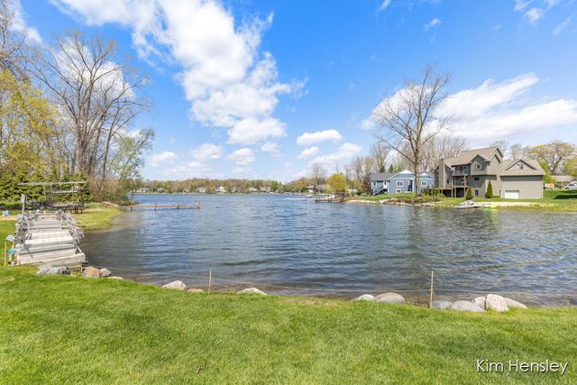 6641 Bella Vista Drive Ne, Cannon Twp, MI 49341