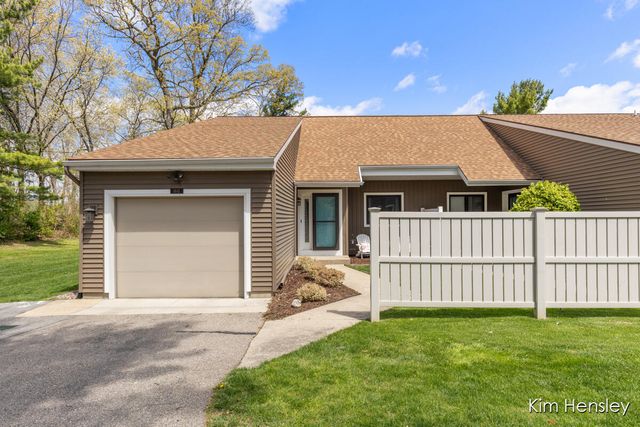 6641 Bella Vista Drive Ne, Cannon Twp, MI 49341