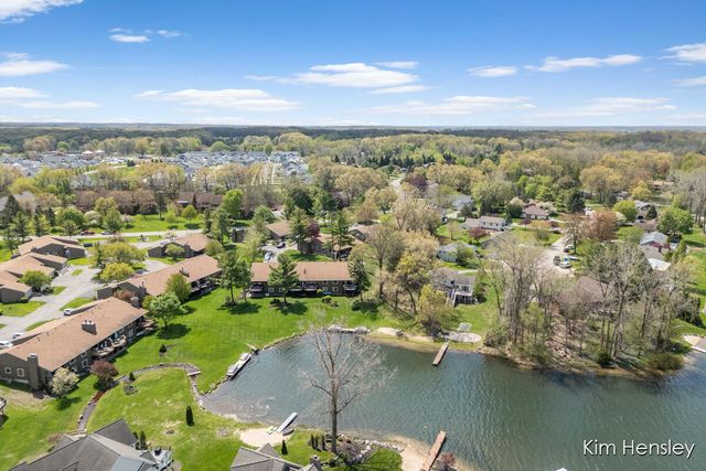 6641 Bella Vista Drive Ne, Cannon Twp, MI 49341