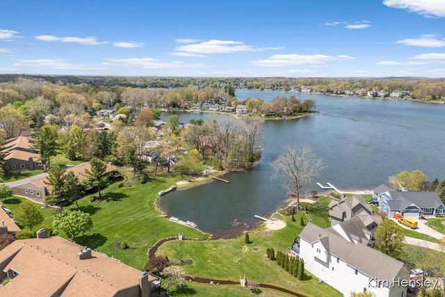 6641 Bella Vista Drive Ne, Cannon Twp, MI 49341