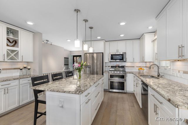 6641 Bella Vista Drive Ne, Cannon Twp, MI 49341