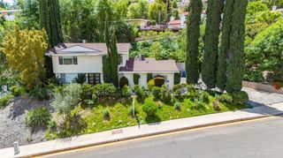 24526 Calvert Street, Woodland Hills, CA 91367