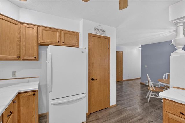 1222 E Lakeside Drive, Edgerton, WI 53534