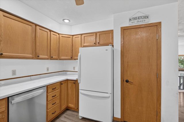 1222 E Lakeside Drive, Edgerton, WI 53534