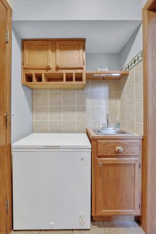 1222 E Lakeside Drive, Edgerton, WI 53534