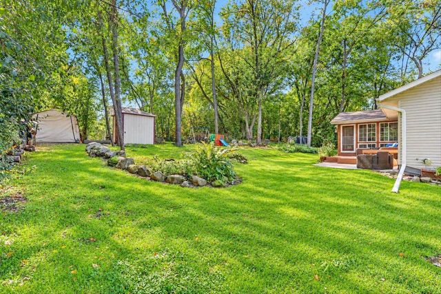 1222 E Lakeside Drive, Edgerton, WI 53534
