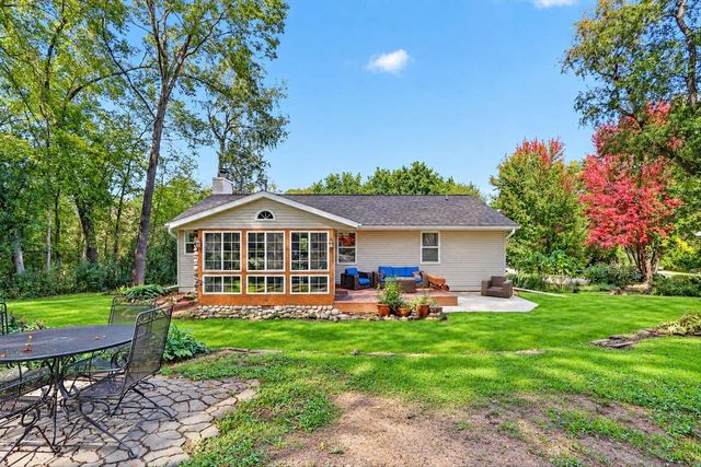 1222 E Lakeside Drive, Edgerton, WI 53534