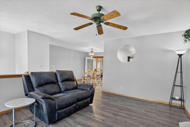 1222 E Lakeside Drive, Edgerton, WI 53534