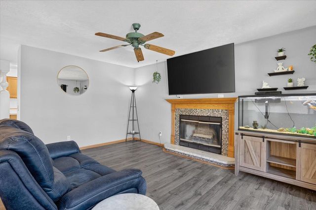 1222 E Lakeside Drive, Edgerton, WI 53534