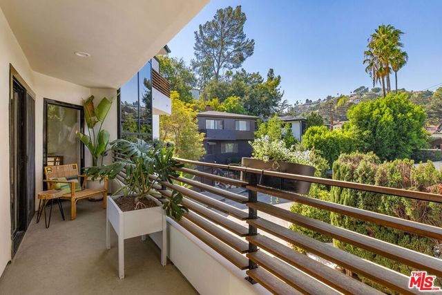 3750 Arbolada Road, Los Angeles, CA 90027