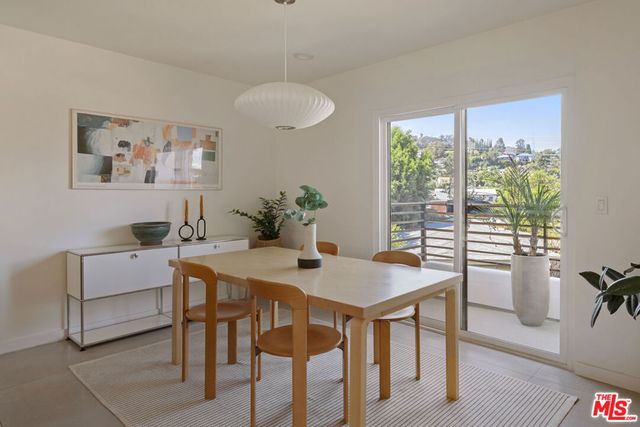 3750 Arbolada Road, Los Angeles, CA 90027