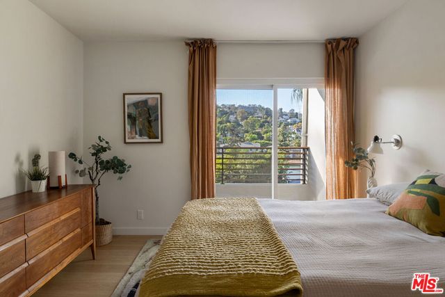 3750 Arbolada Road, Los Angeles, CA 90027