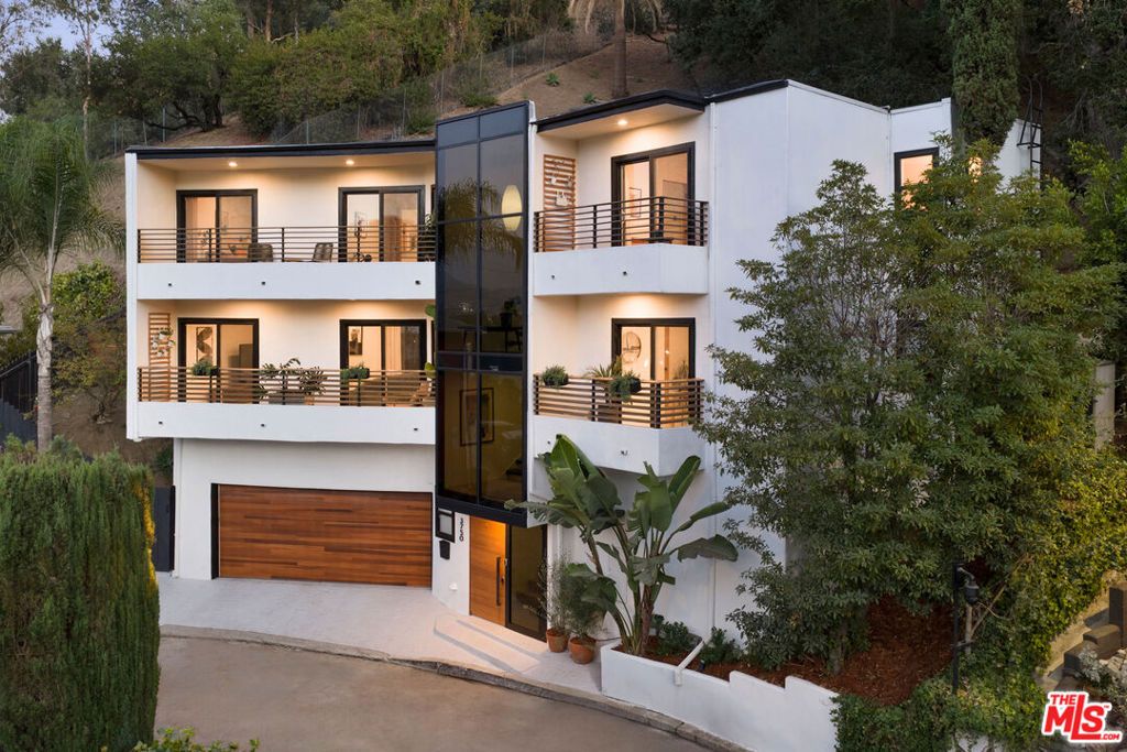 3750 Arbolada Road, Los Angeles, CA 90027