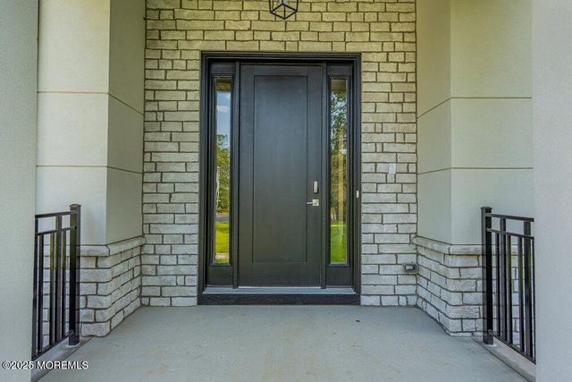 11 Cranberry Harvest Court, Jackson, NJ 08527