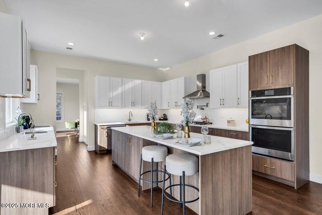 11 Cranberry Harvest Court, Jackson, NJ 08527