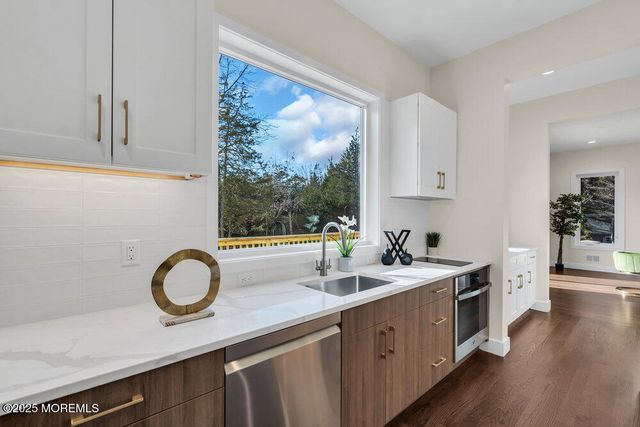 11 Cranberry Harvest Court, Jackson, NJ 08527