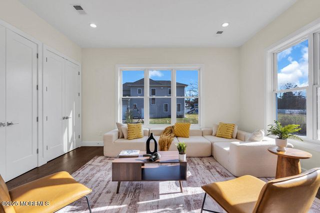 11 Cranberry Harvest Court, Jackson, NJ 08527