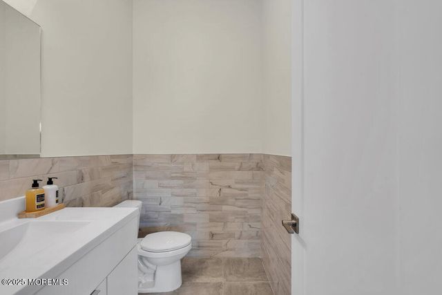 11 Cranberry Harvest Court, Jackson, NJ 08527