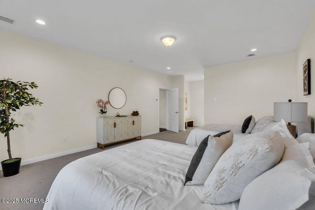 11 Cranberry Harvest Court, Jackson, NJ 08527