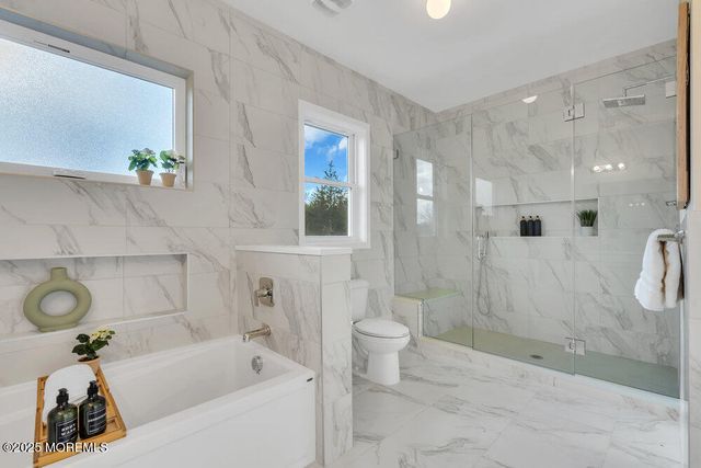 11 Cranberry Harvest Court, Jackson, NJ 08527