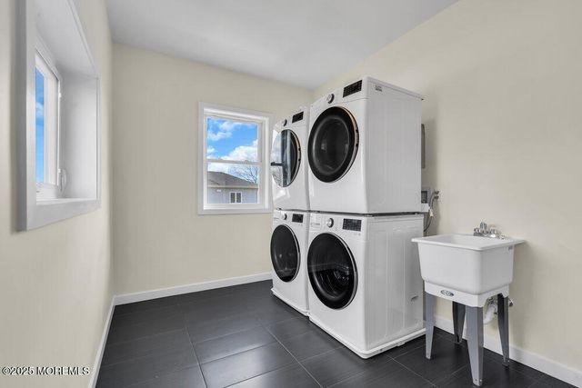 11 Cranberry Harvest Court, Jackson, NJ 08527