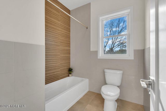 11 Cranberry Harvest Court, Jackson, NJ 08527