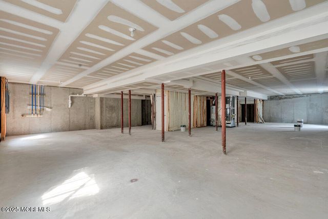 11 Cranberry Harvest Court, Jackson, NJ 08527